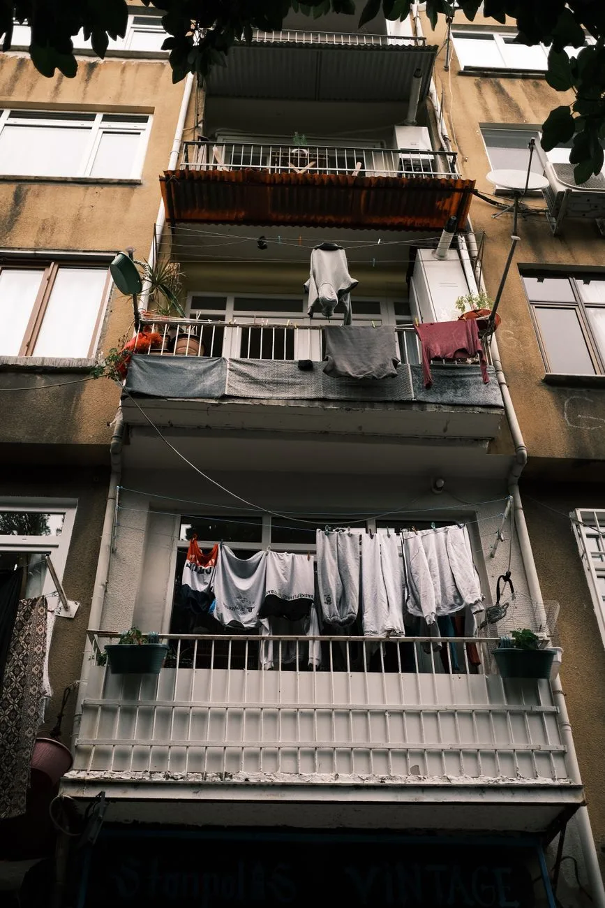 balkona çamaşır asmak yasak mı